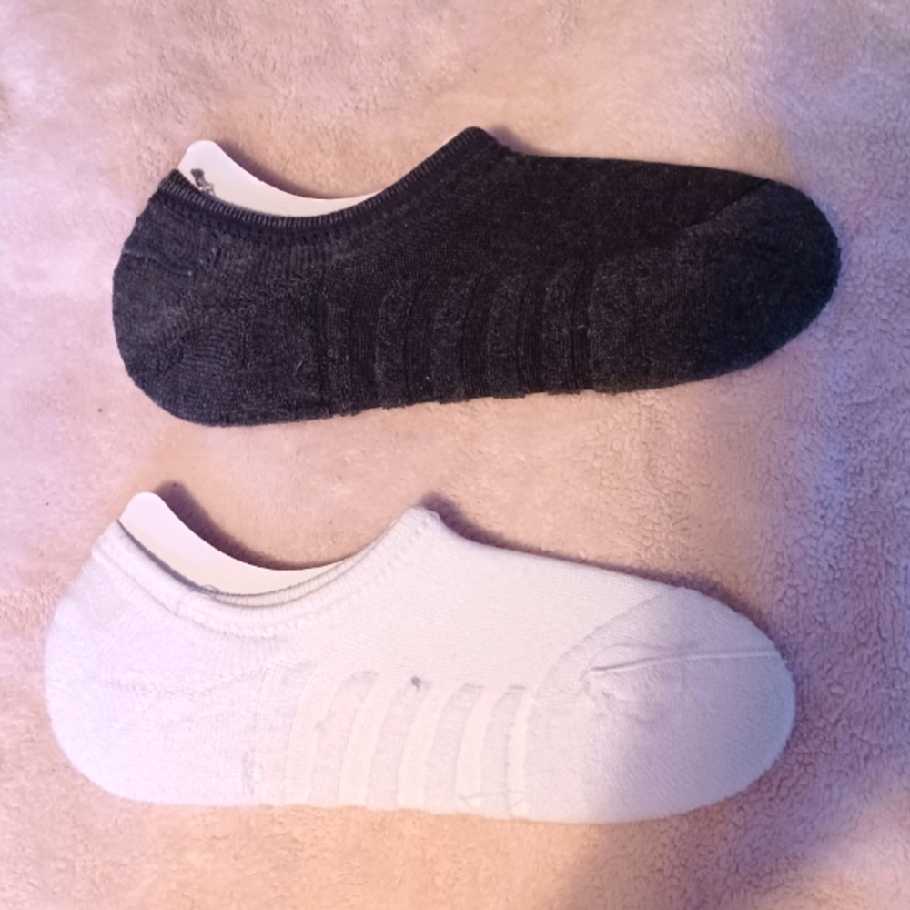 NO SHOW WOMENS SOCKS SIZE L